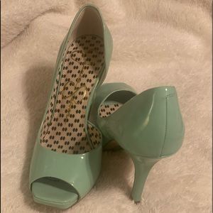 Jessica Simpson mint green peep toe pumps.
